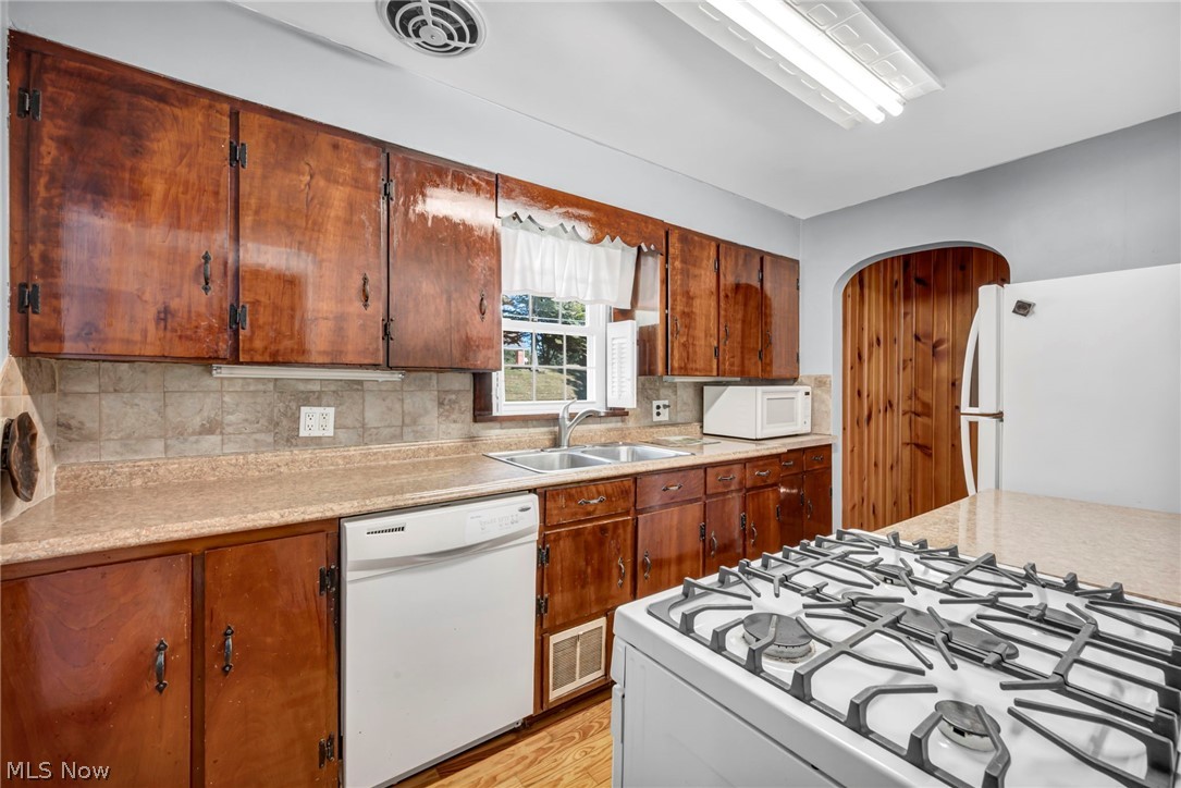 144 Church Street Doylestown OH 44230