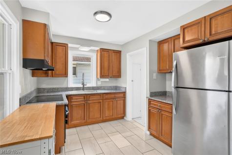 983 Newberry Avenue South Euclid OH 44121