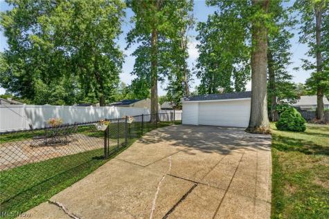 983 Newberry Avenue South Euclid OH 44121