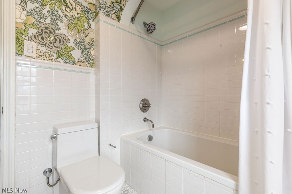 24603 E Oakland Road Bay Village OH 44140