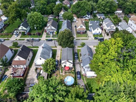 3525 W 49th Street Cleveland OH 44102