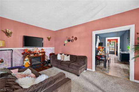 3525 W 49th Street Cleveland OH 44102