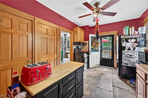 3525 W 49th Street Cleveland OH 44102