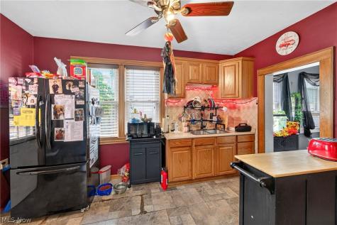 3525 W 49th Street Cleveland OH 44102