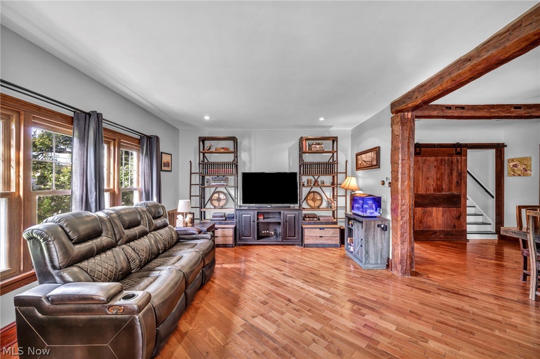 1511 Center Road Hinckley OH 44233