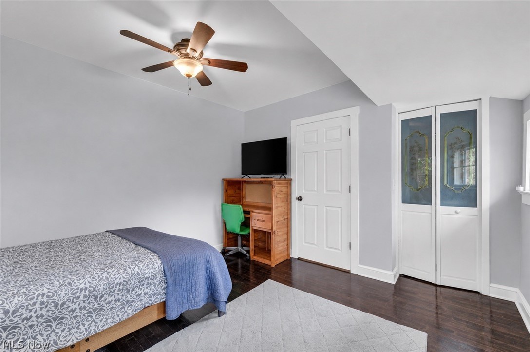 1511 Center Road Hinckley OH 44233