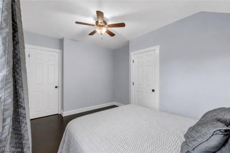 1511 Center Road Hinckley OH 44233