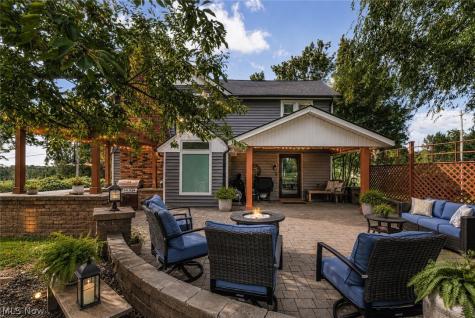 1511 Center Road Hinckley OH 44233