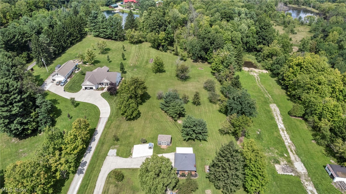 1511 Center Road Hinckley OH 44233