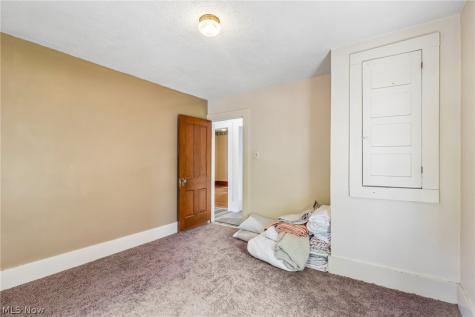 688 Crosby Street Akron OH 44302