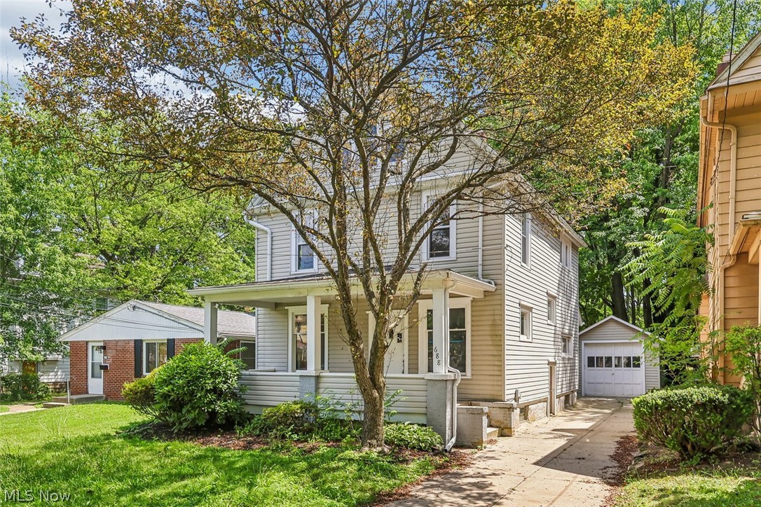 688 Crosby Street Akron OH 44302