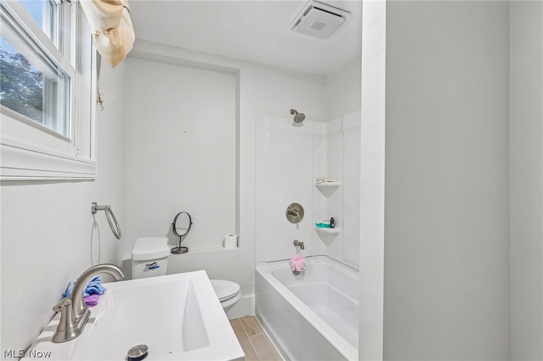 688 Crosby Street Akron OH 44302