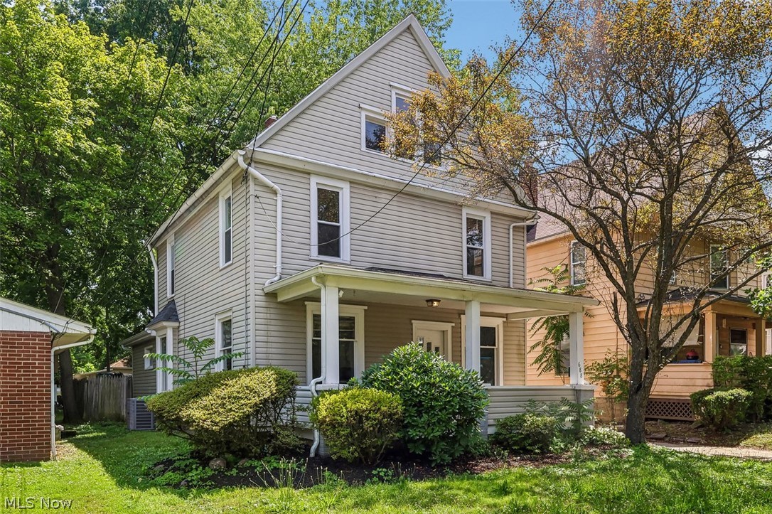 688 Crosby Street Akron OH 44302