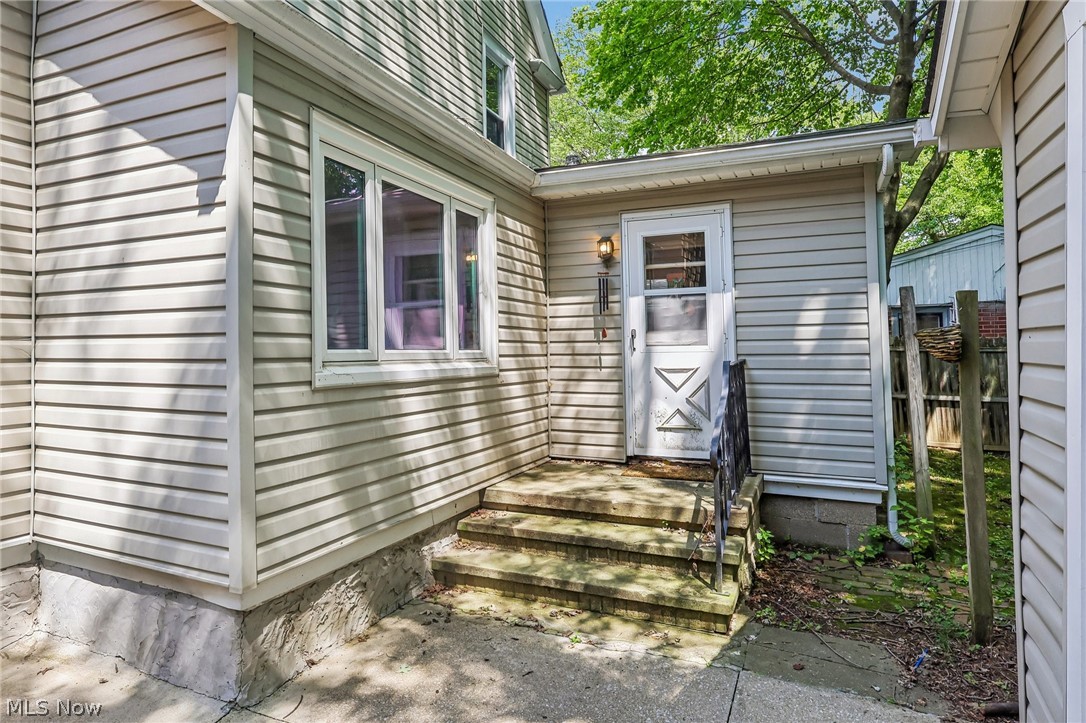 688 Crosby Street Akron OH 44302