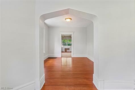688 Crosby Street Akron OH 44302