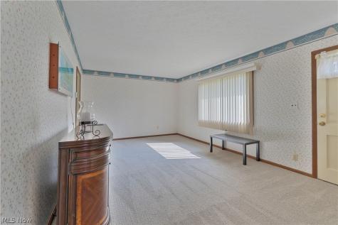 34 Mcdonald Avenue Niles OH 44446