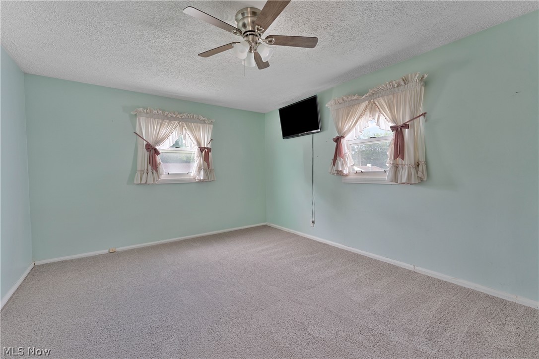 34 Mcdonald Avenue Niles OH 44446