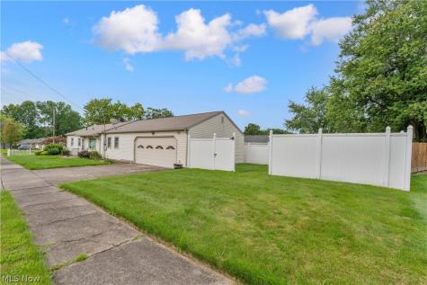 34 Mcdonald Avenue Niles OH 44446