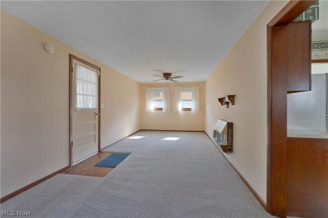 34 Mcdonald Avenue Niles OH 44446
