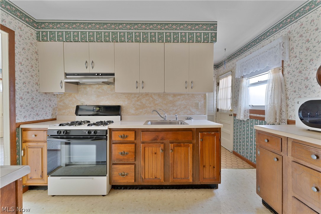 34 Mcdonald Avenue Niles OH 44446