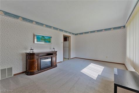 34 Mcdonald Avenue Niles OH 44446