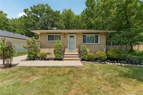 223 Dorland Avenue Berea OH 44017