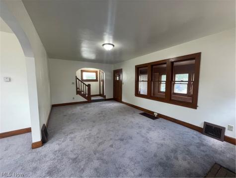609 1st Street NE Massillon OH 44646