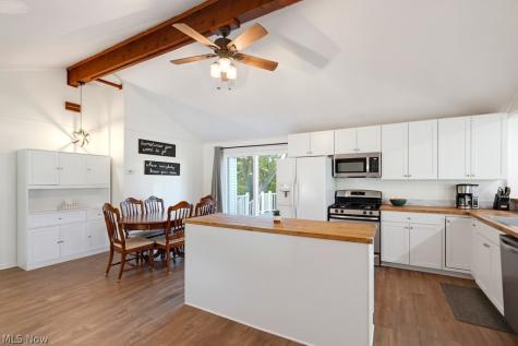 2942 Regent Drive Akron OH 44319
