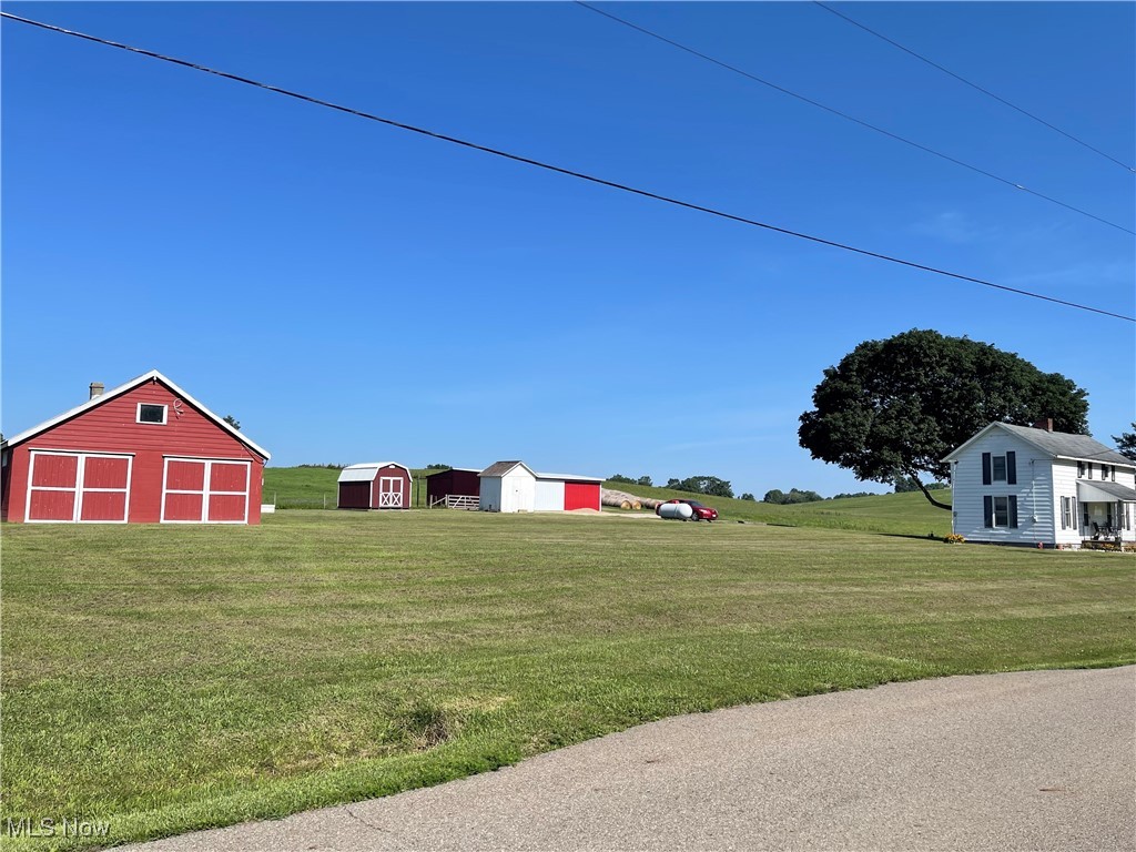 1515 Meadow Farm Church Road Zanesville OH 43701