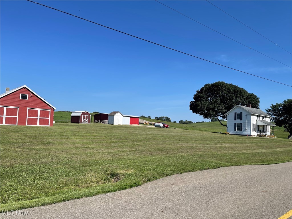1515 Meadow Farm Church Road Zanesville OH 43701