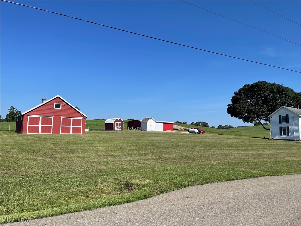 1515 Meadow Farm Church Road Zanesville OH 43701
