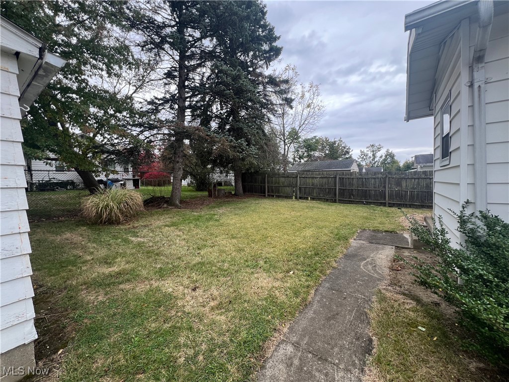 1855 W 17th Street SW Akron OH 44314