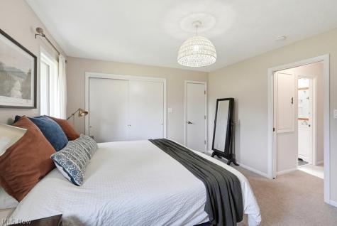 4405 Chestnut Road Independence OH 44131