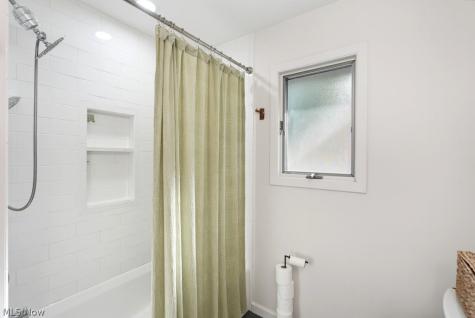 4405 Chestnut Road Independence OH 44131