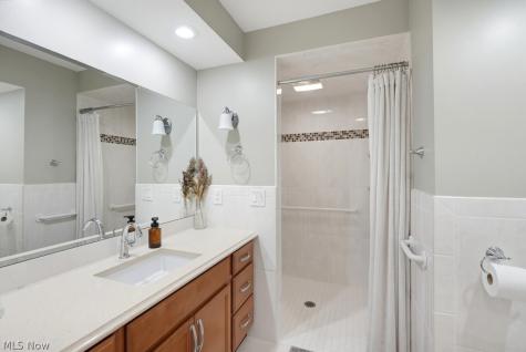 4405 Chestnut Road Independence OH 44131