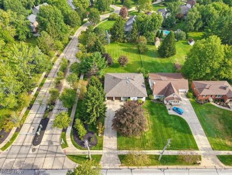 4405 Chestnut Road Independence OH 44131