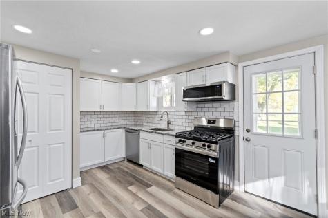 1637 Ridgewood Court Twinsburg OH 44087