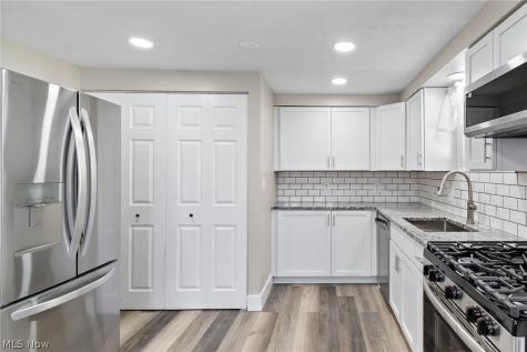 1637 Ridgewood Court Twinsburg OH 44087