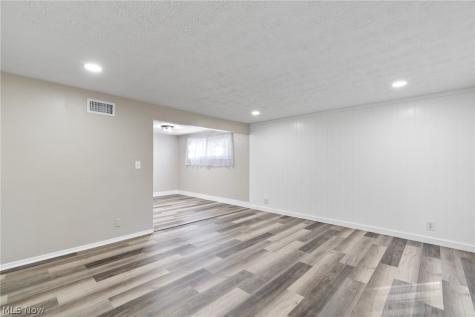 1637 Ridgewood Court Twinsburg OH 44087