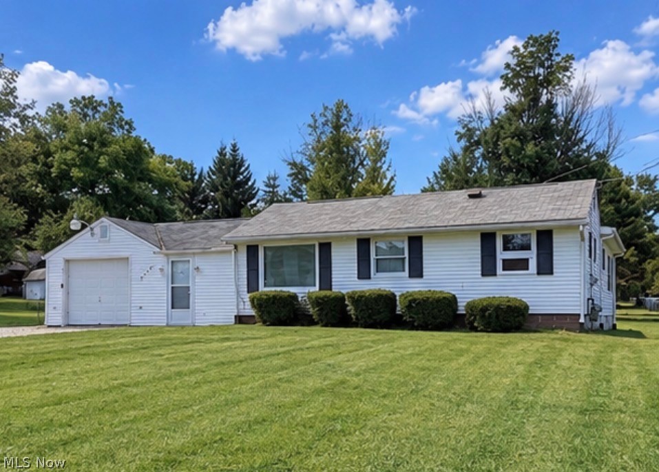 8023 Columbus Road NE Louisville OH 44641