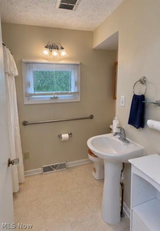 8023 Columbus Road NE Louisville OH 44641