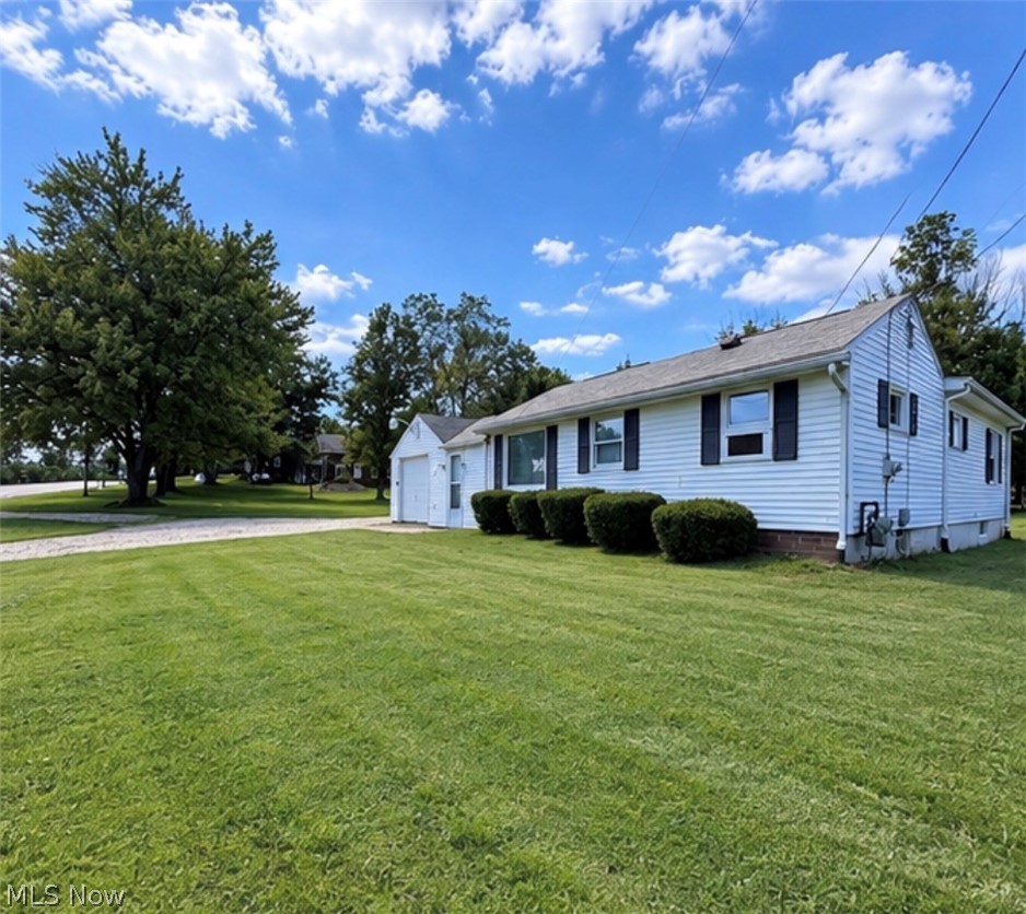 8023 Columbus Road NE Louisville OH 44641