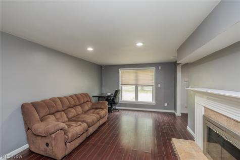 7371 Parma Park Boulevard Parma OH 44130