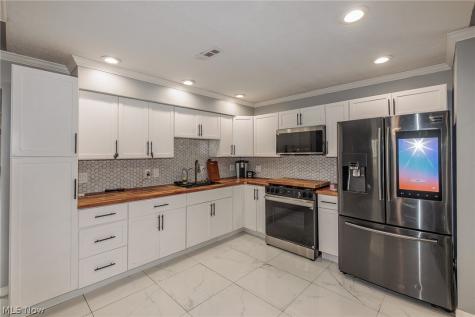 7371 Parma Park Boulevard Parma OH 44130