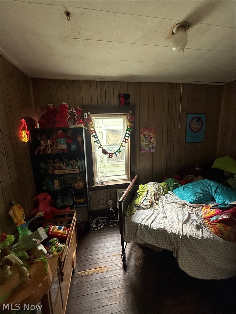 2406 Henninger Road Cleveland OH 44109