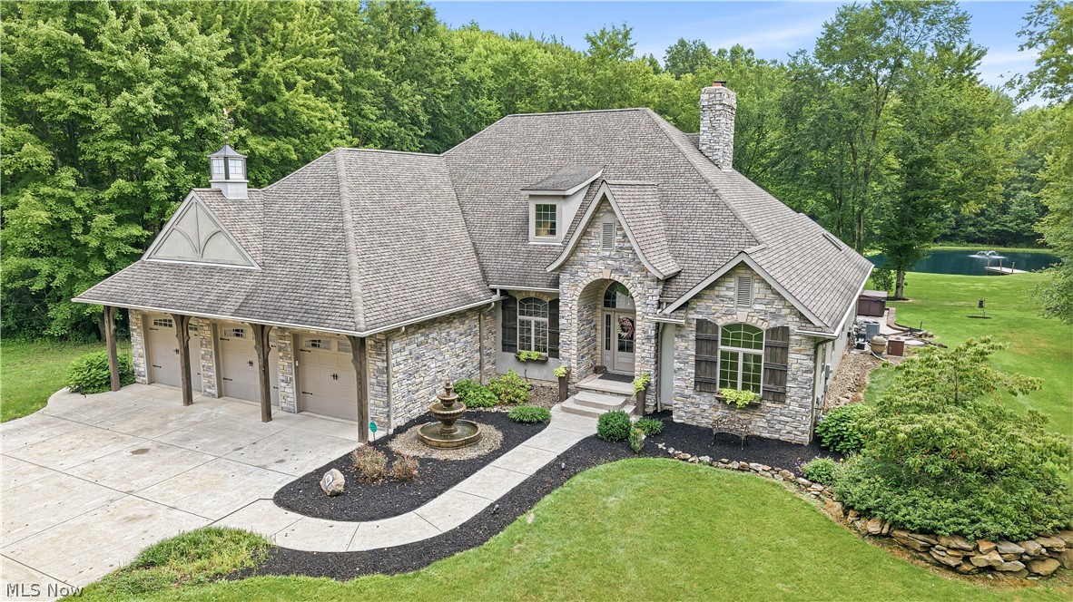 5560 Oak Hill Drive Warren OH 44481