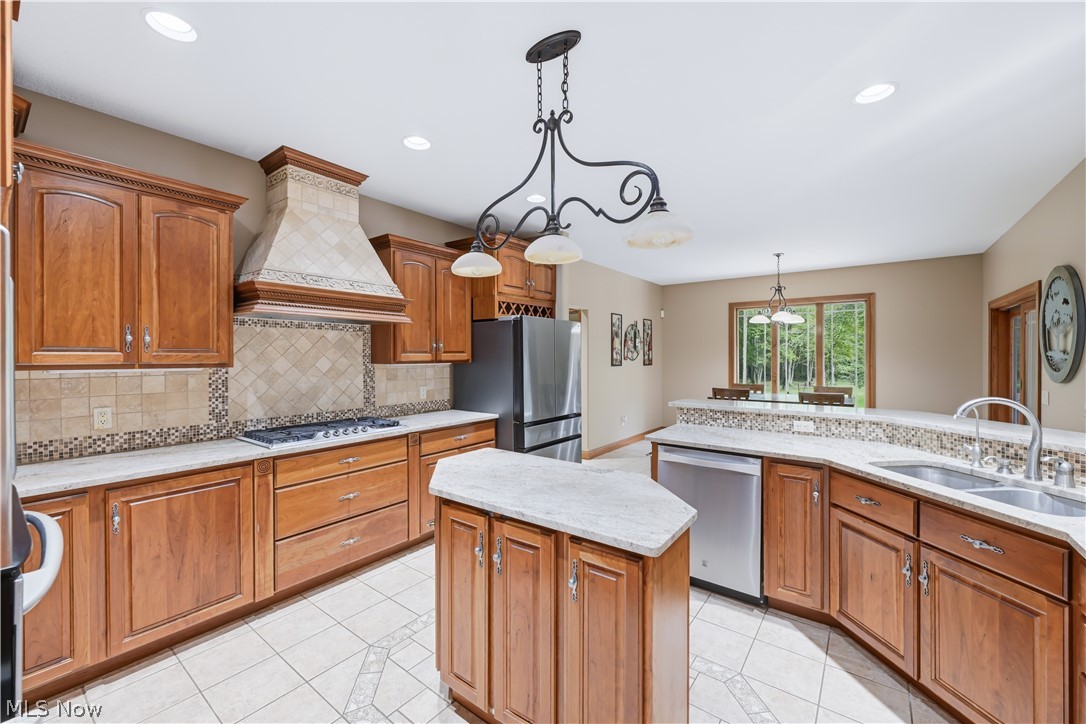 5560 Oak Hill Drive Warren OH 44481