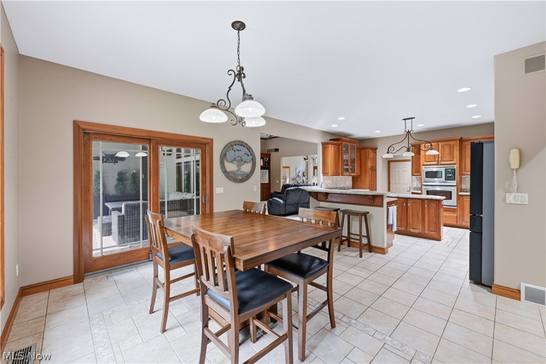 5560 Oak Hill Drive Warren OH 44481