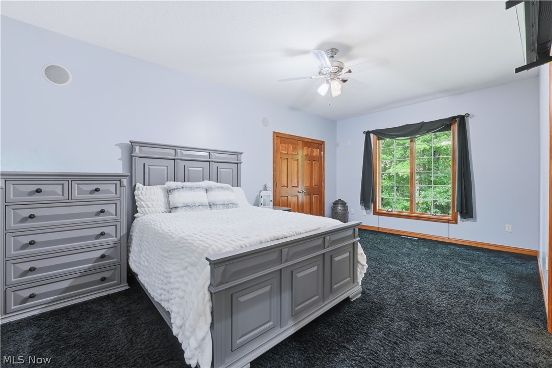 5560 Oak Hill Drive Warren OH 44481