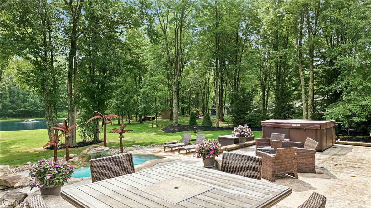 5560 Oak Hill Drive Warren OH 44481